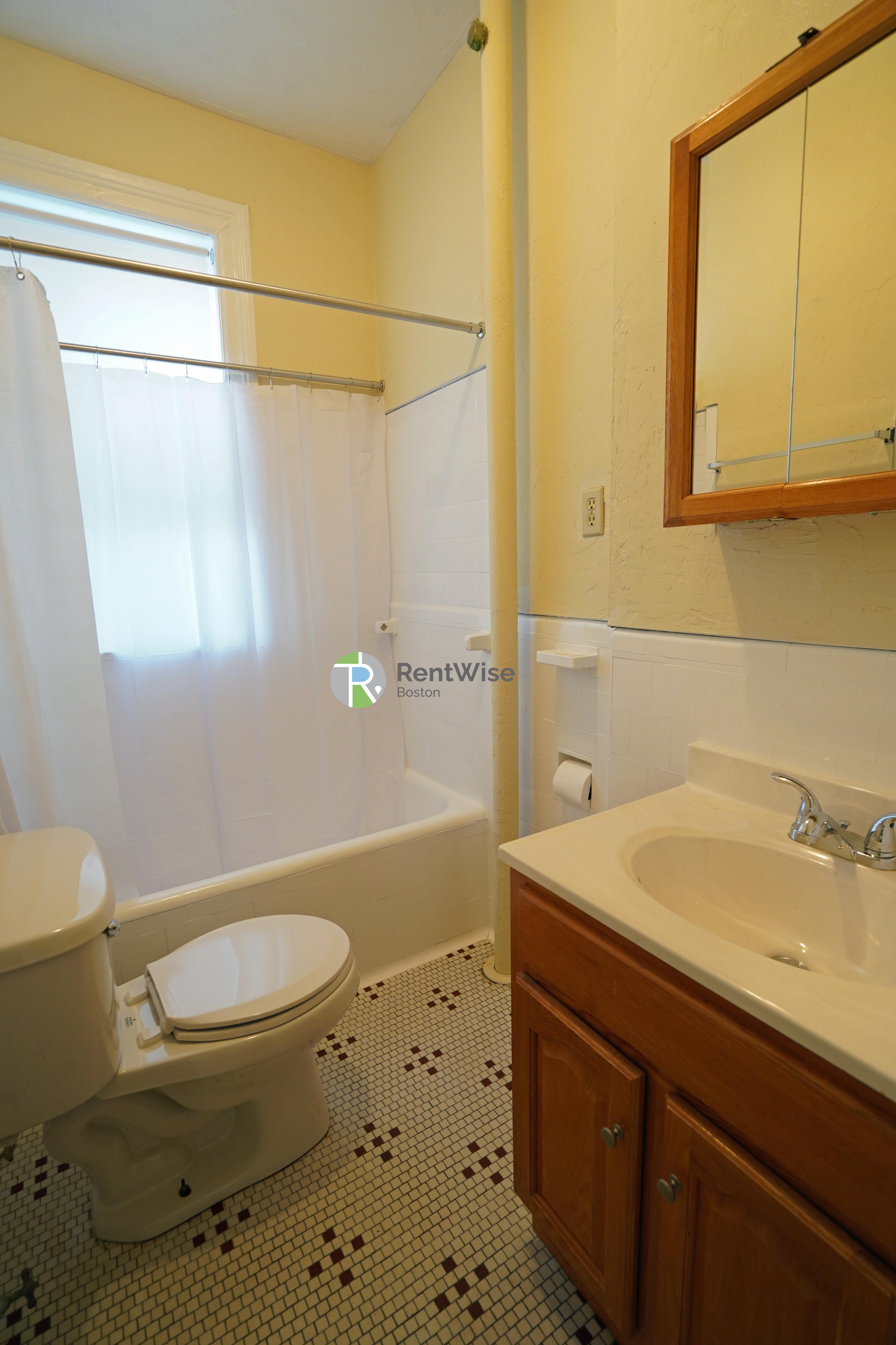 Photo of 41 Chestnut Hill Ave