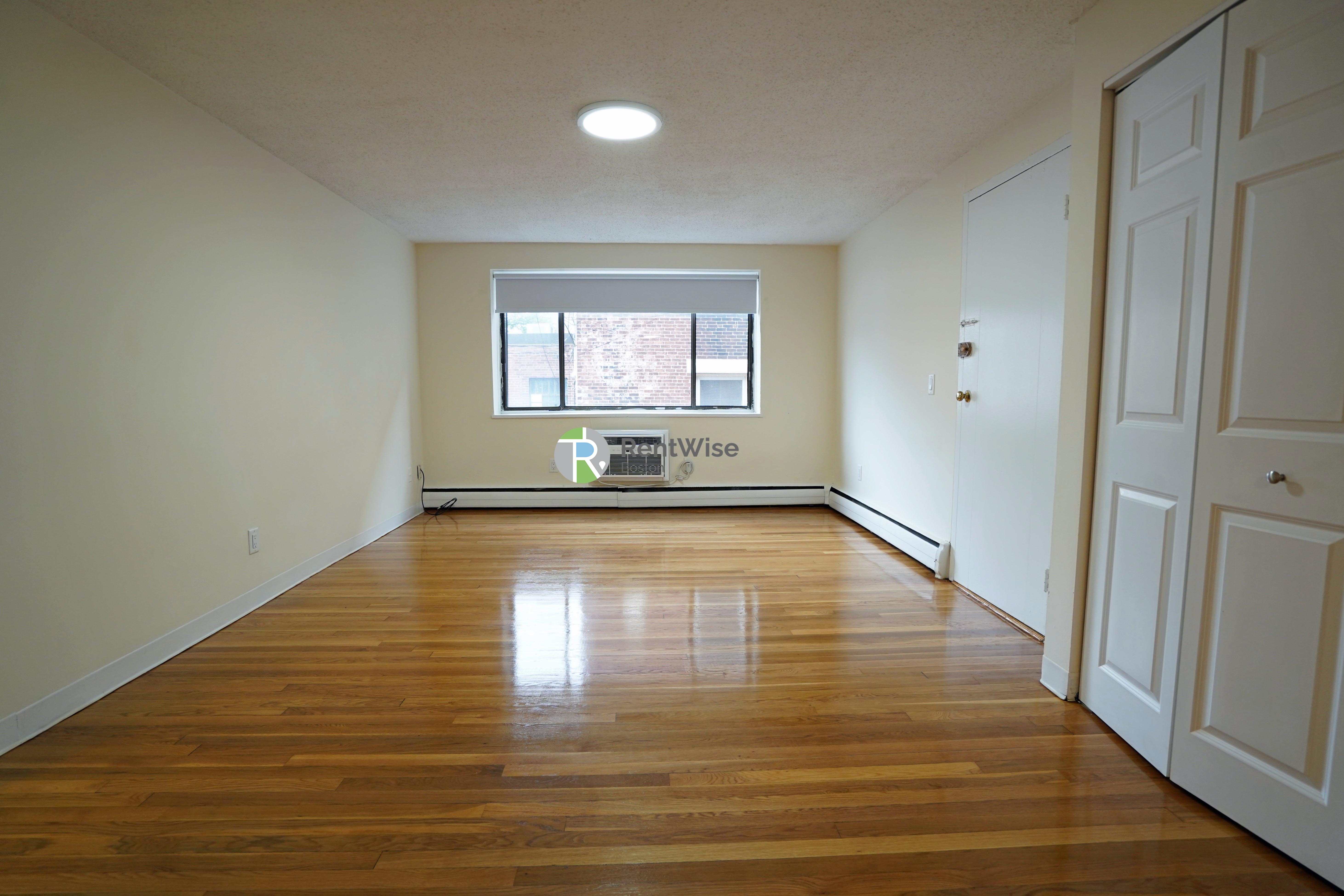 Photo of 222 Babcock St