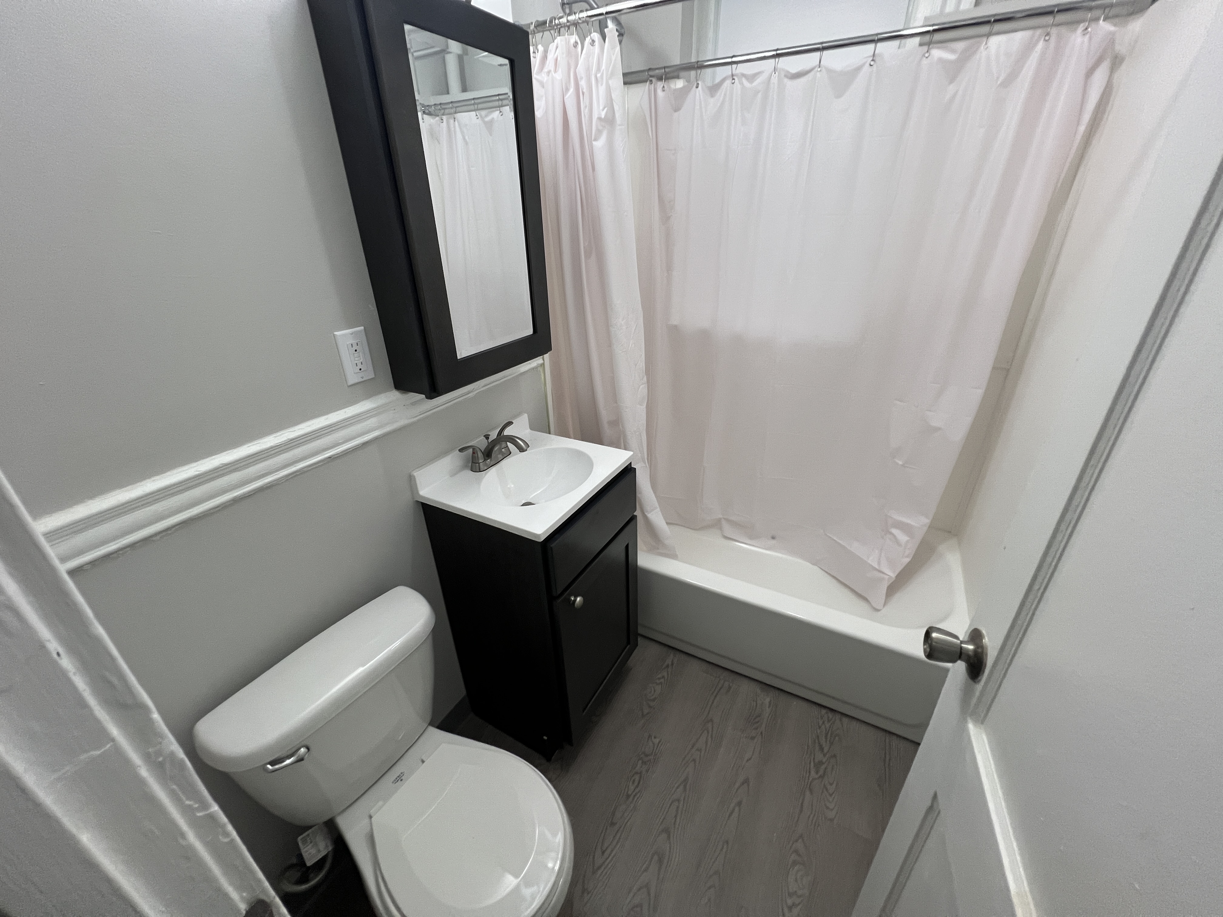 Photo of 368 Riverway