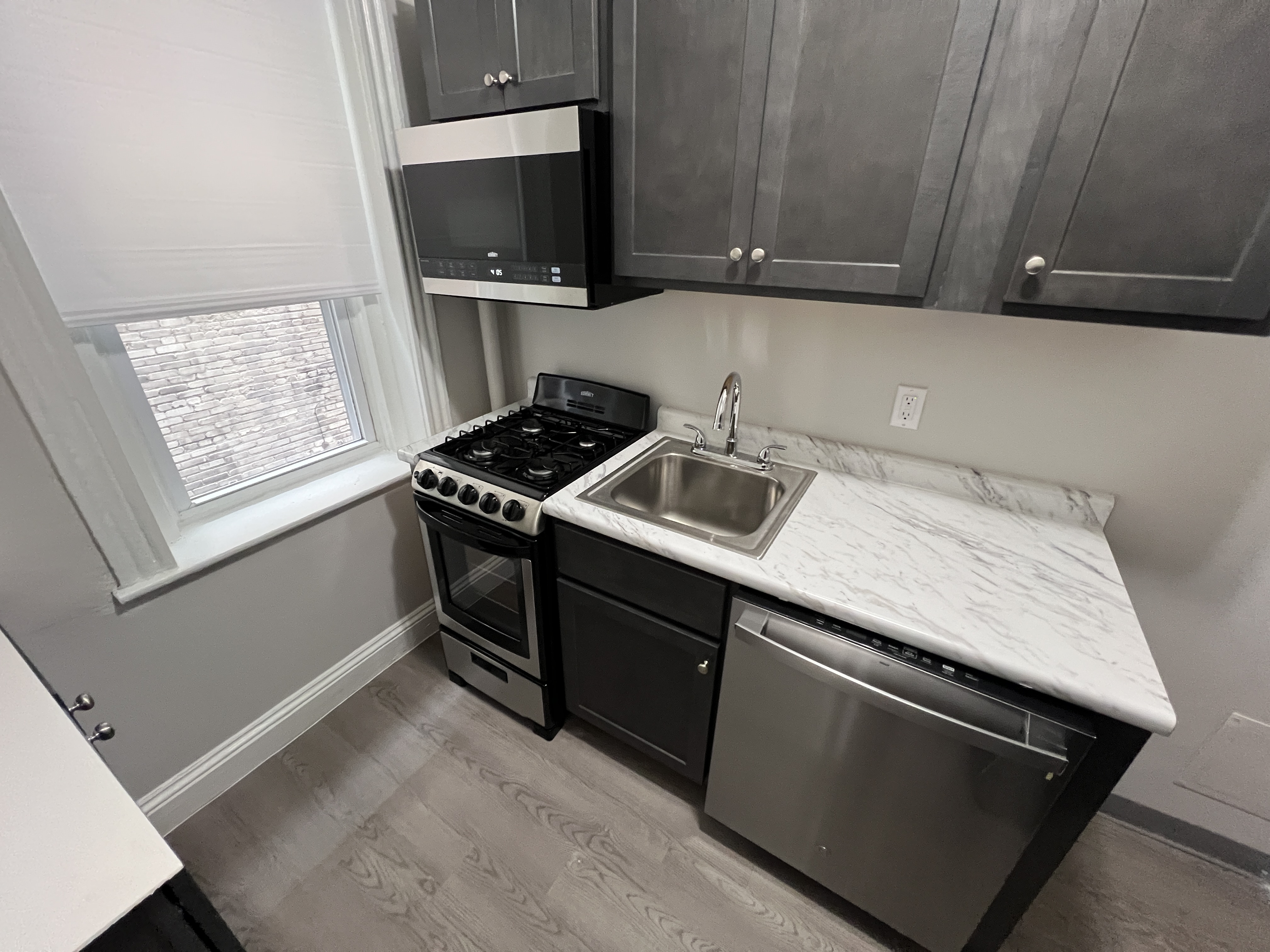 Photo of 368 Riverway