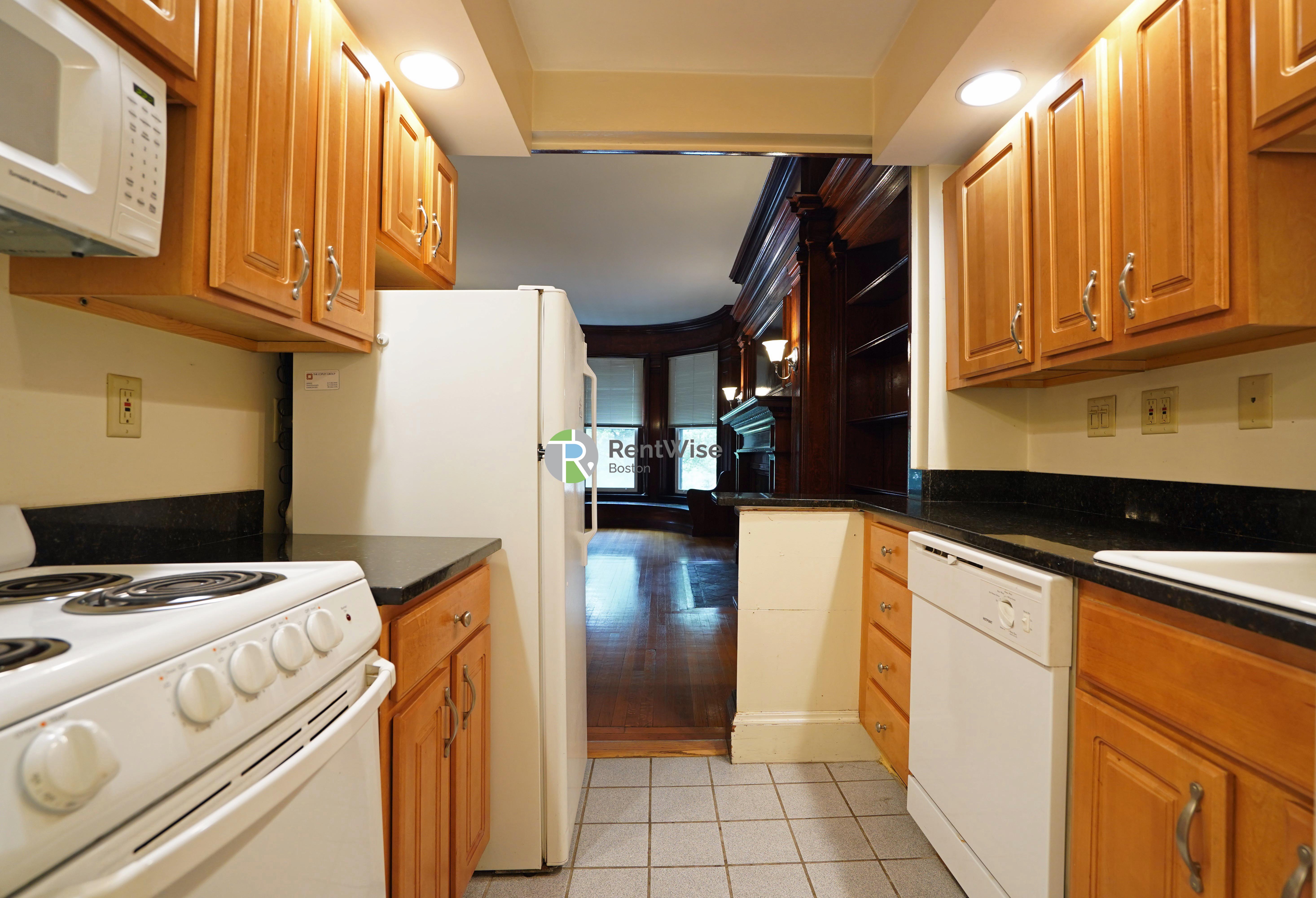 Photo of 379 Commonwealth Ave