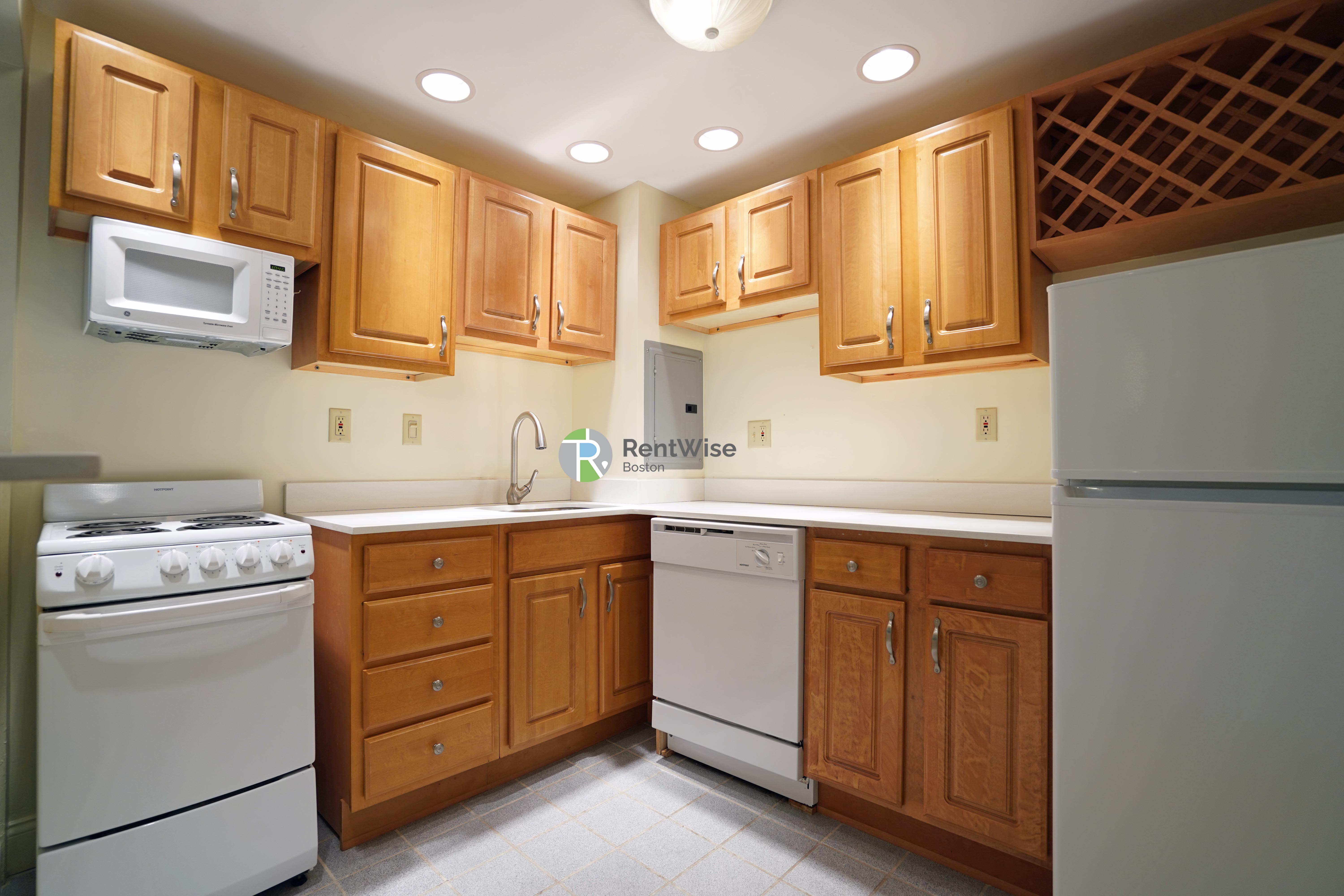 Photo of 379 Commonwealth Ave