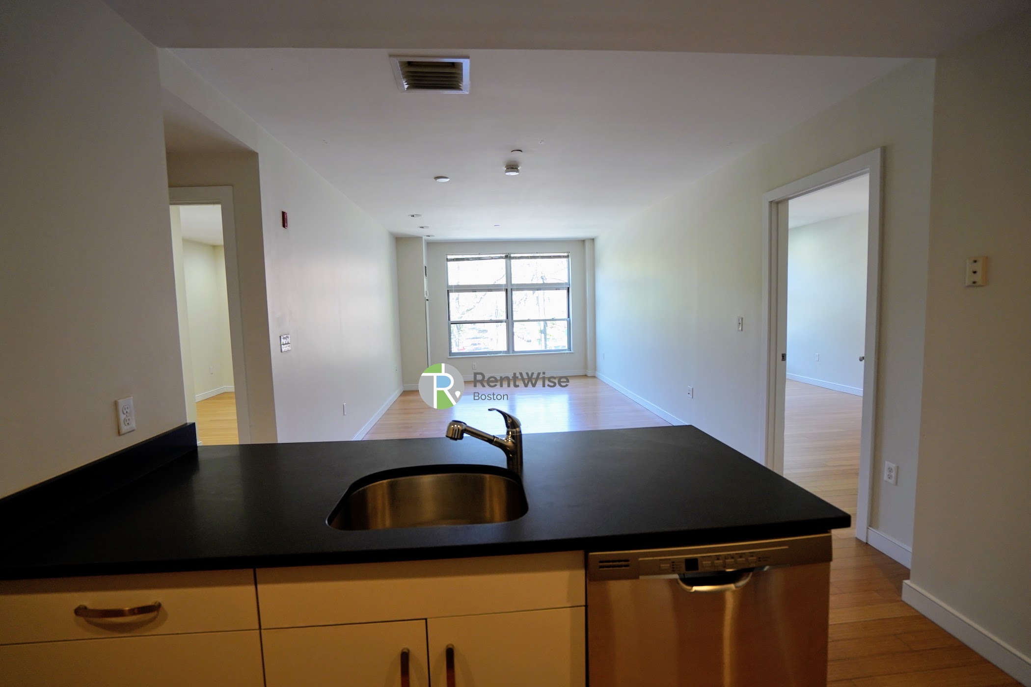 Photo of 601 Albany Street