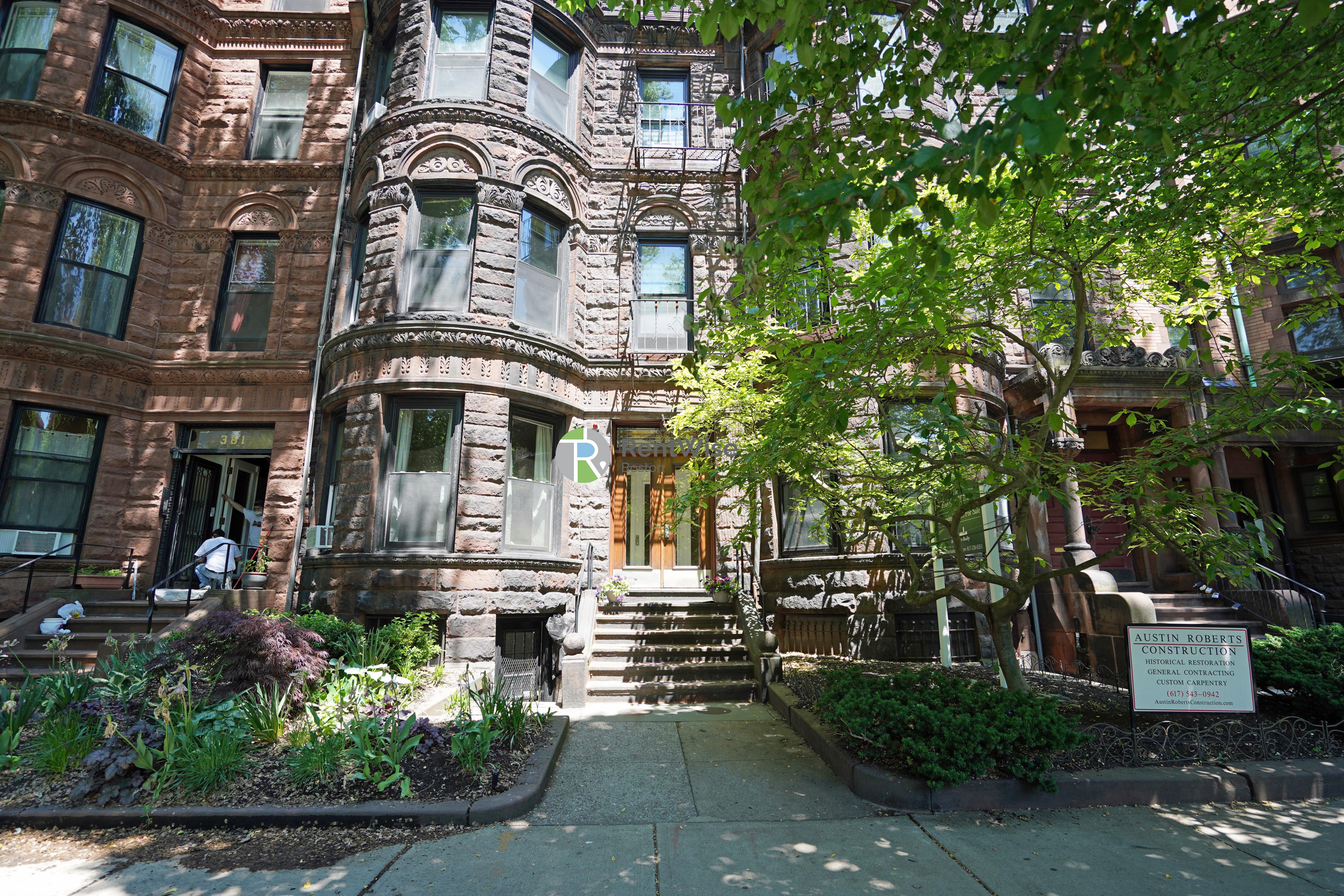 Photo of 379 Commonwealth Ave
