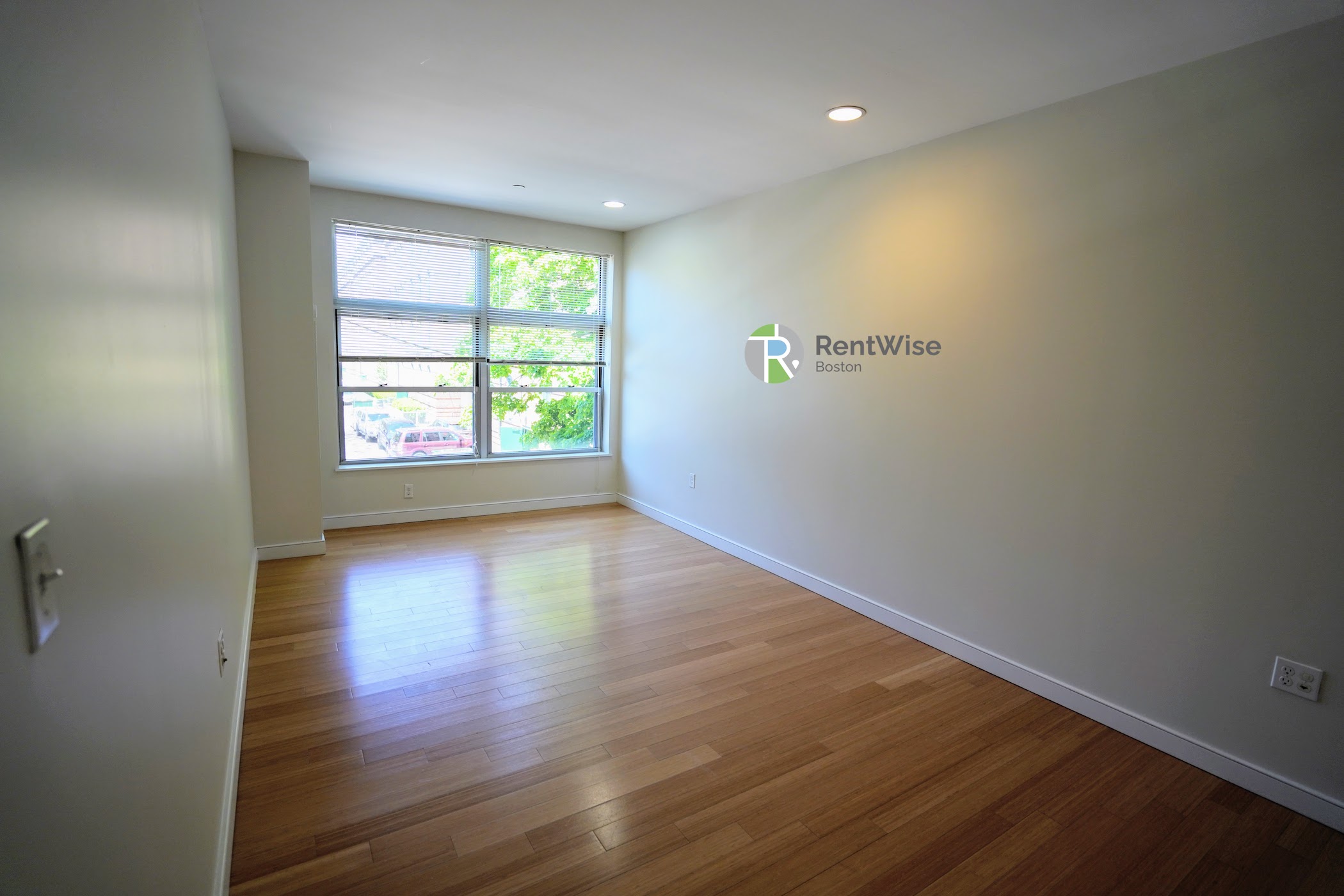 Photo of 601 Albany Street