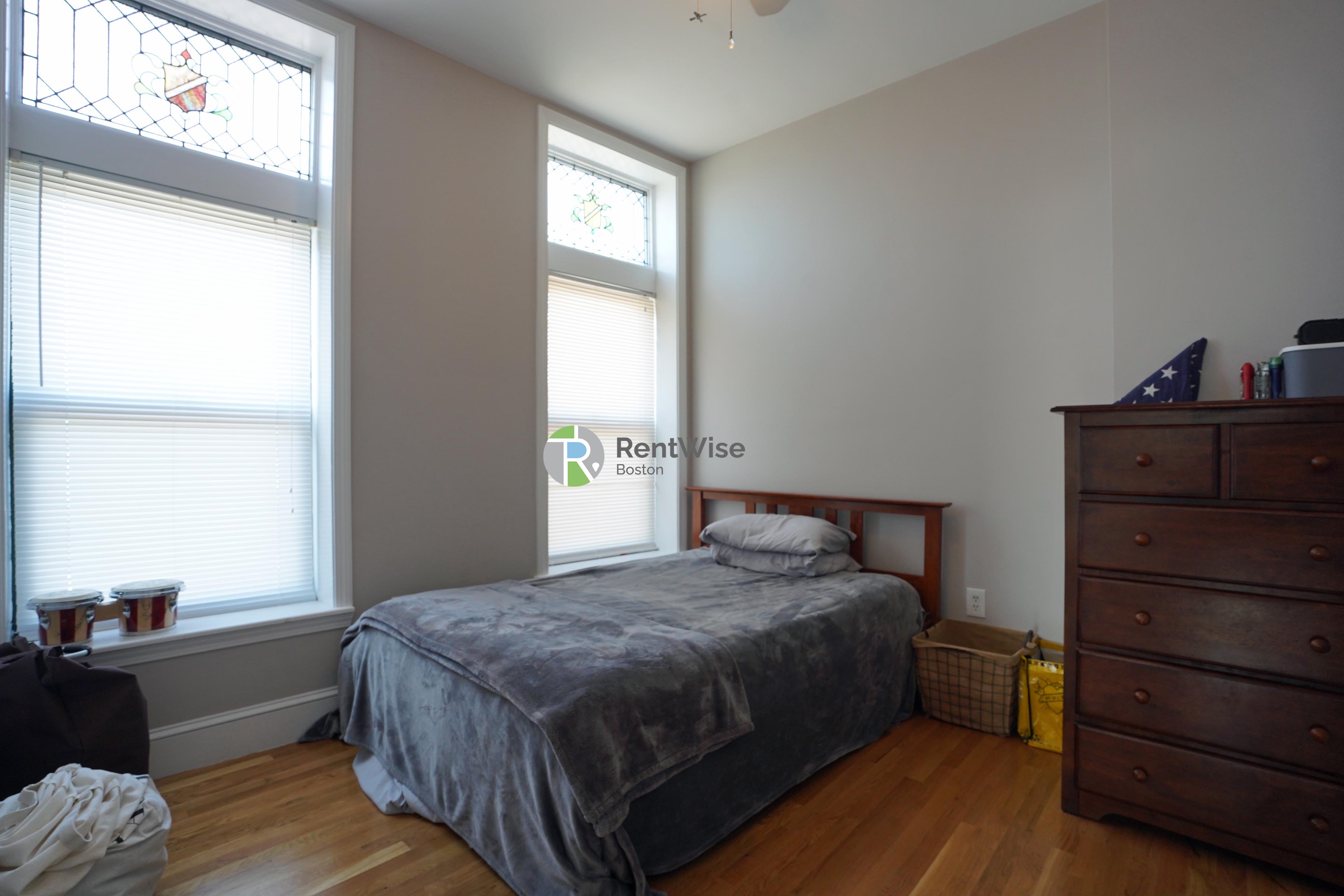 Photo of 365 Washington Street