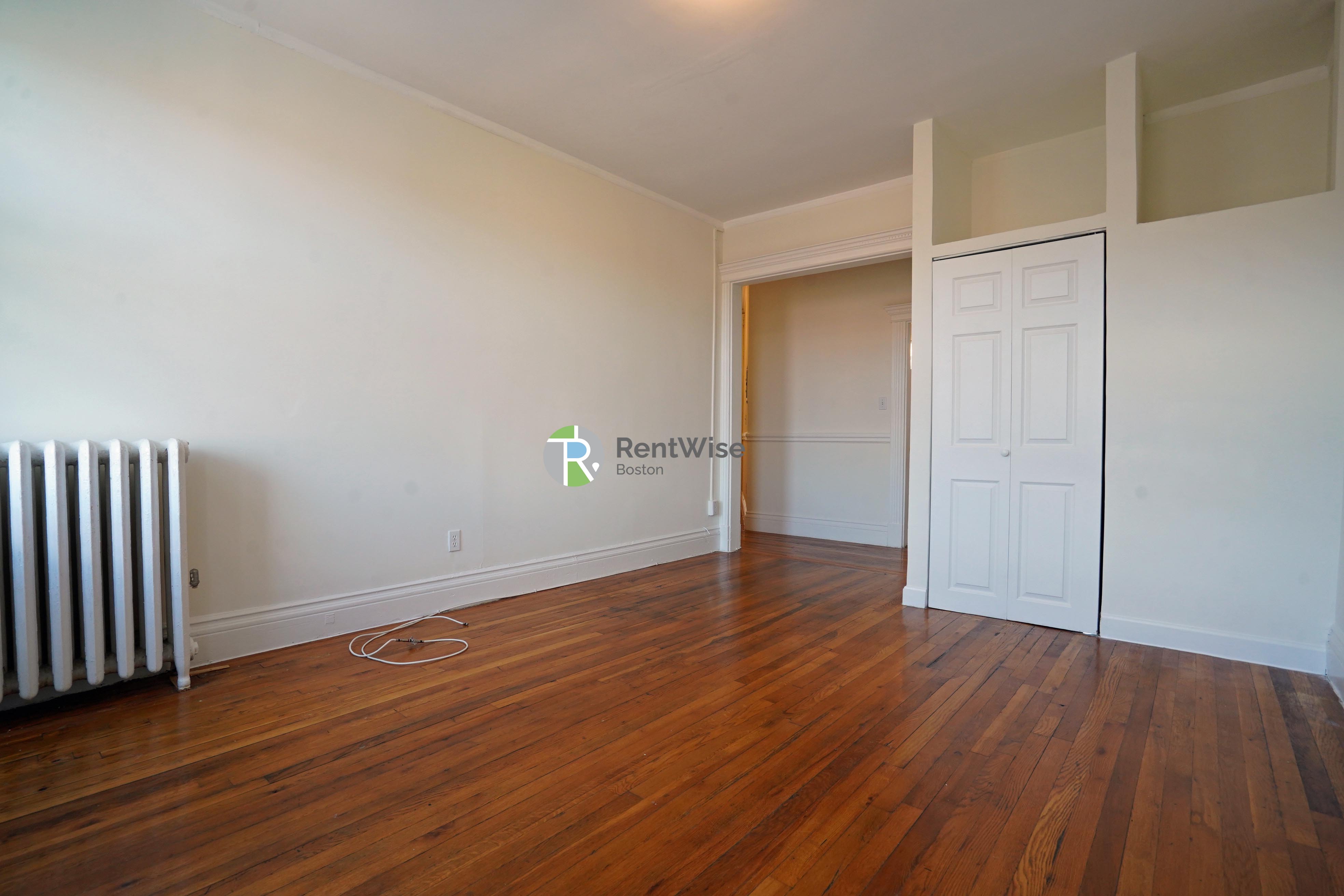 Photo of 1302 Commonwealth Ave