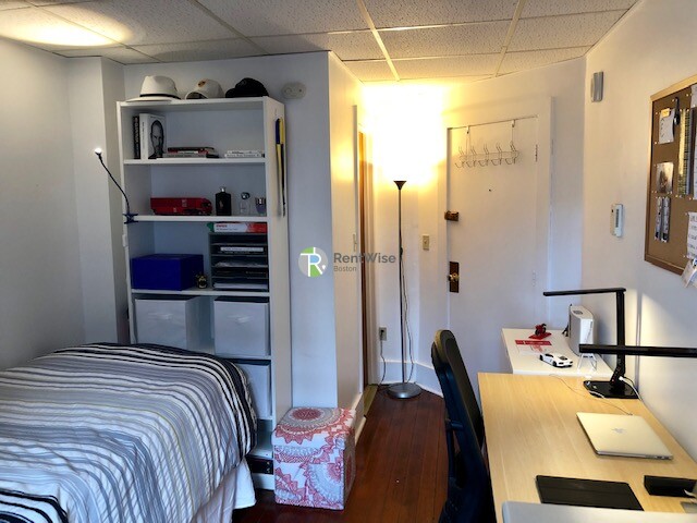 Photo of 405 Beacon St