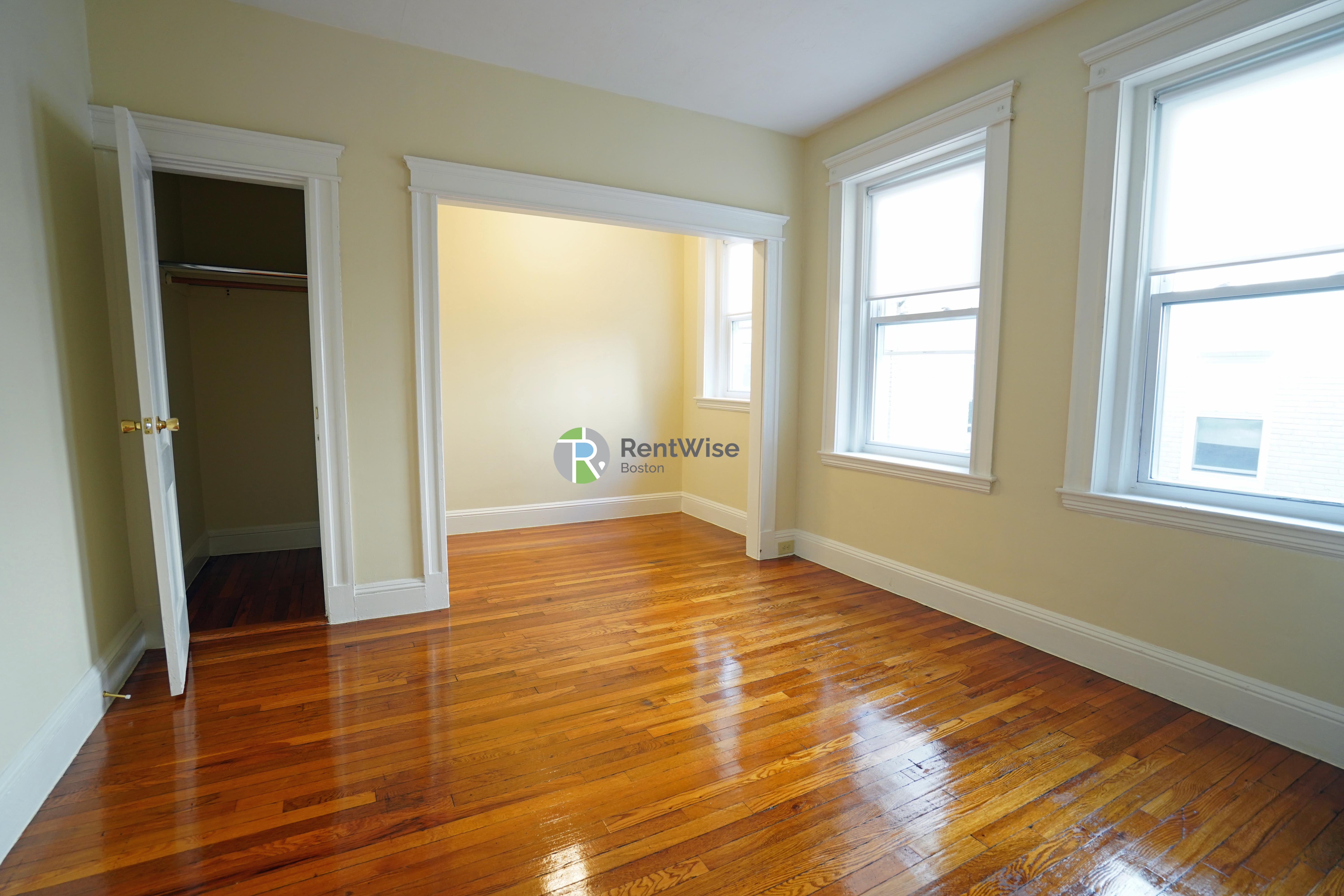 Photo of 221 Kelton Street