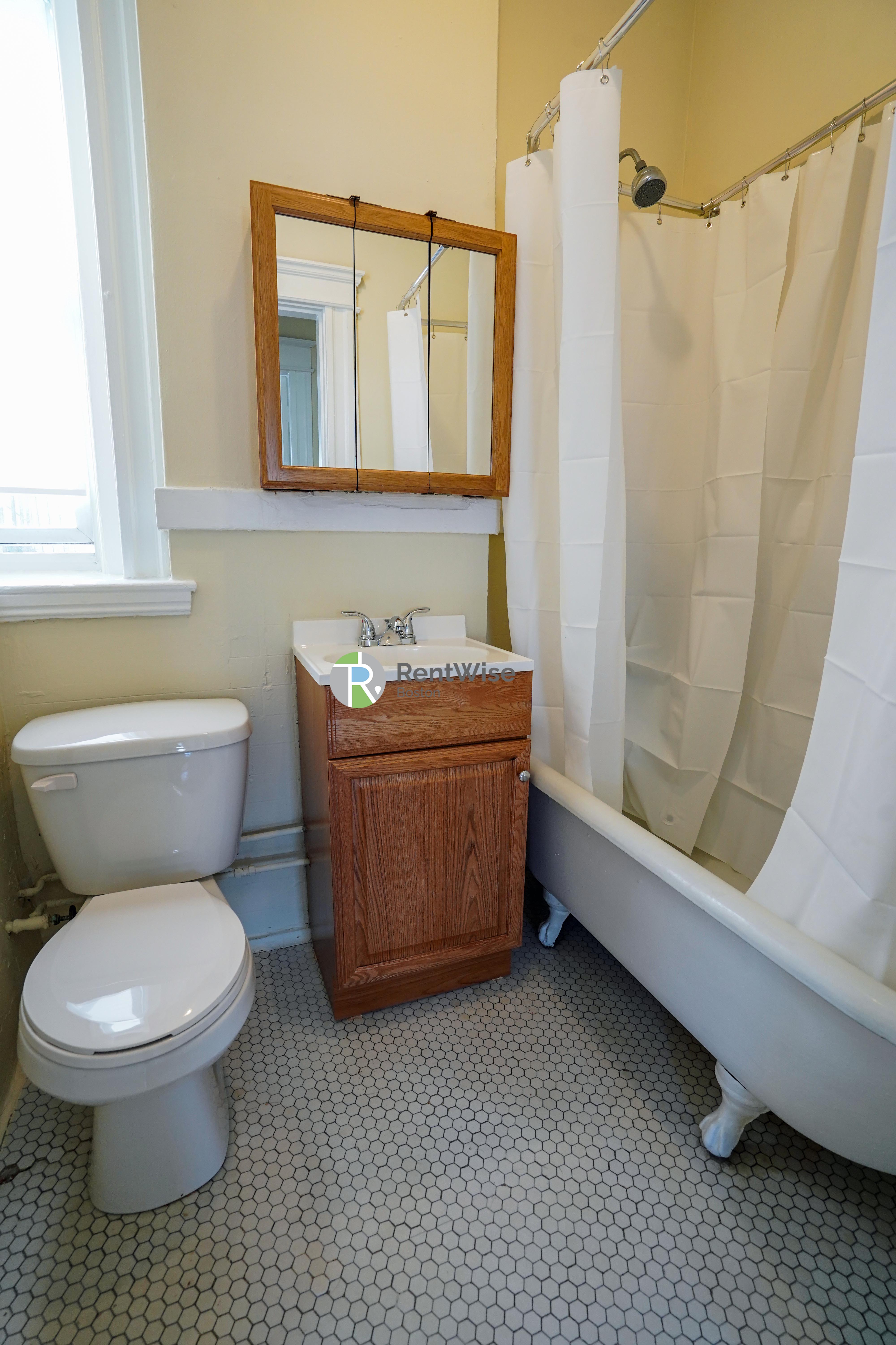 Photo of 221 Kelton Street