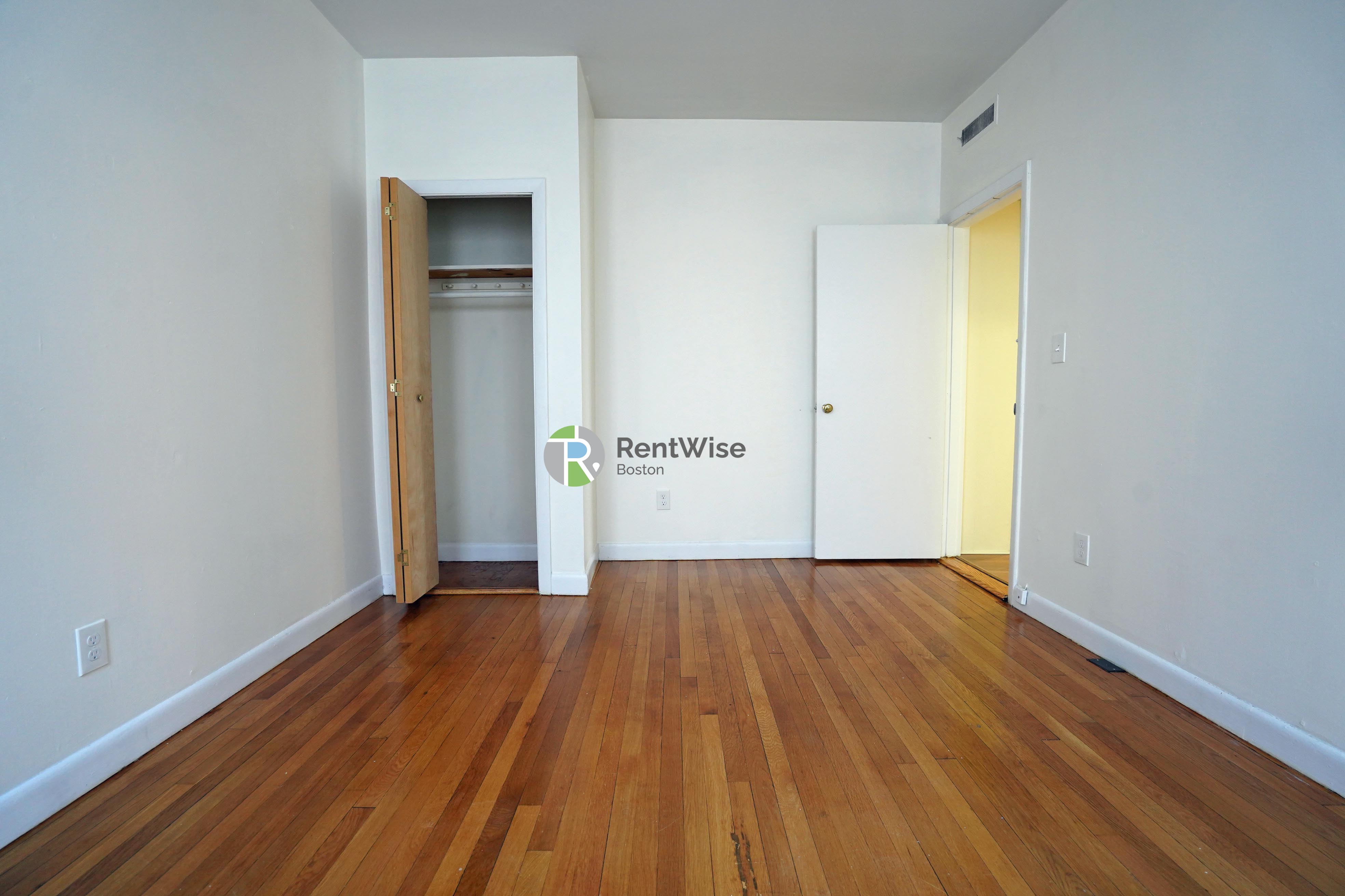 Photo of 1131 Commonwealth Avenue