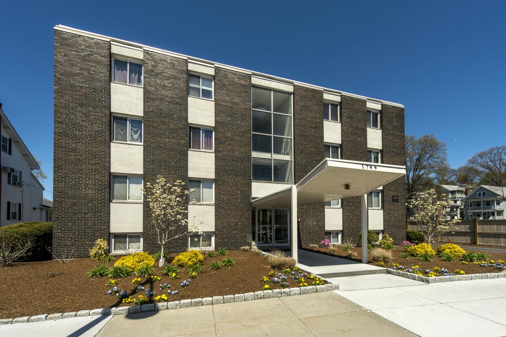 Photo of 1799 Centre Street