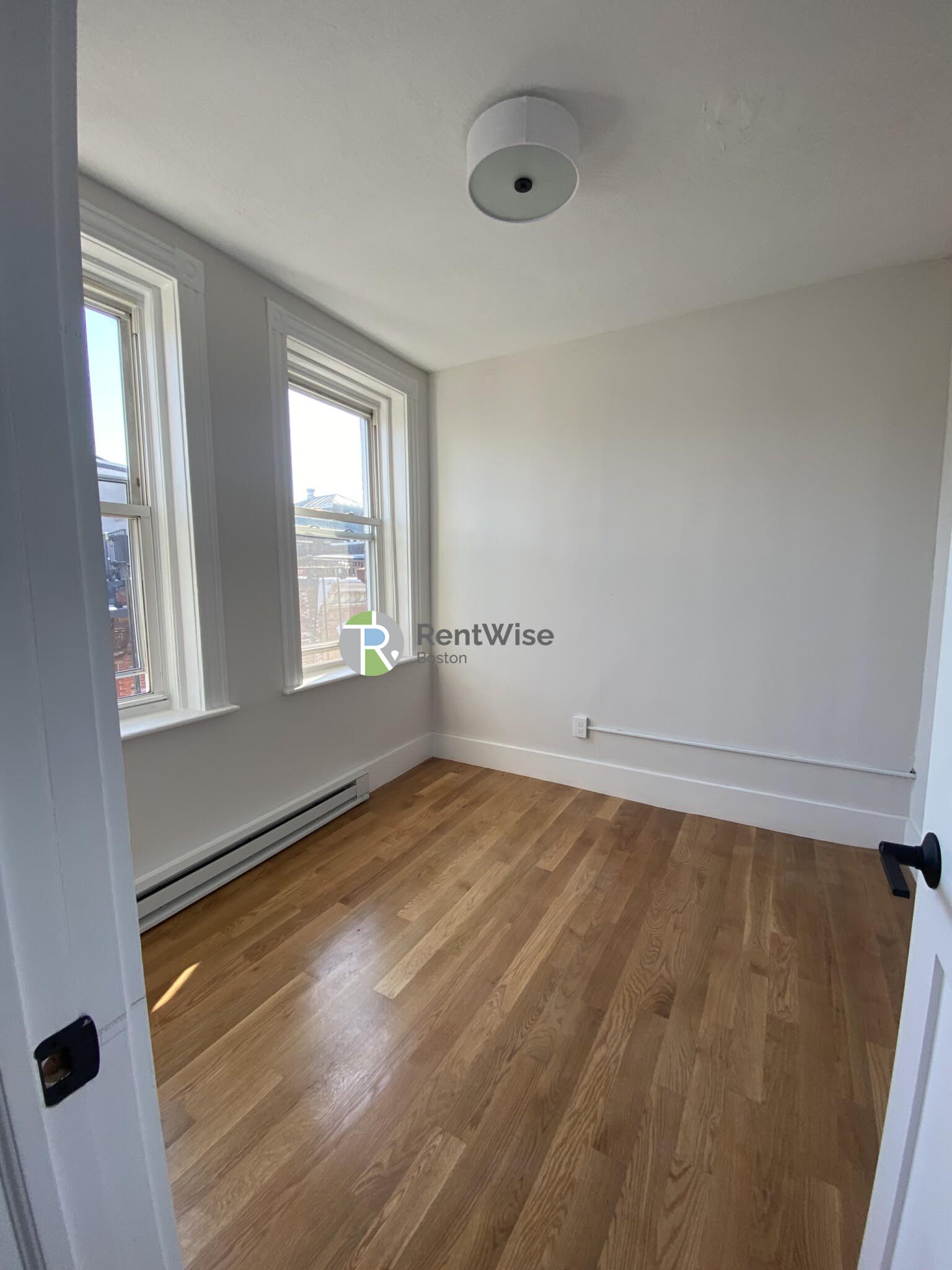 Photo of 152 Salem Street