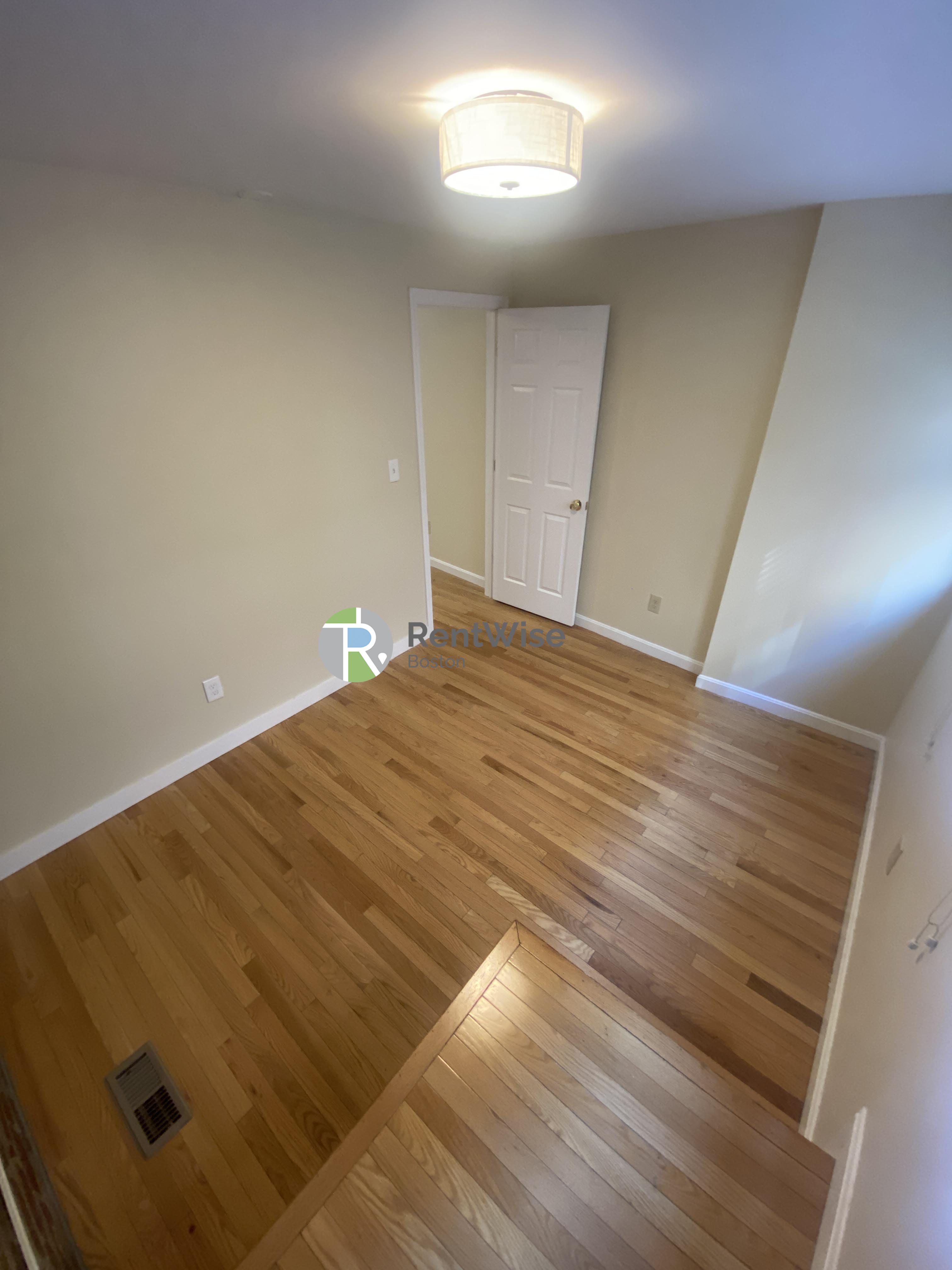 Photo of 152 Salem Street