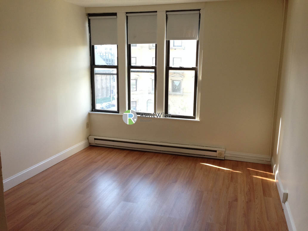 Photo of 1126 Boylston Street
