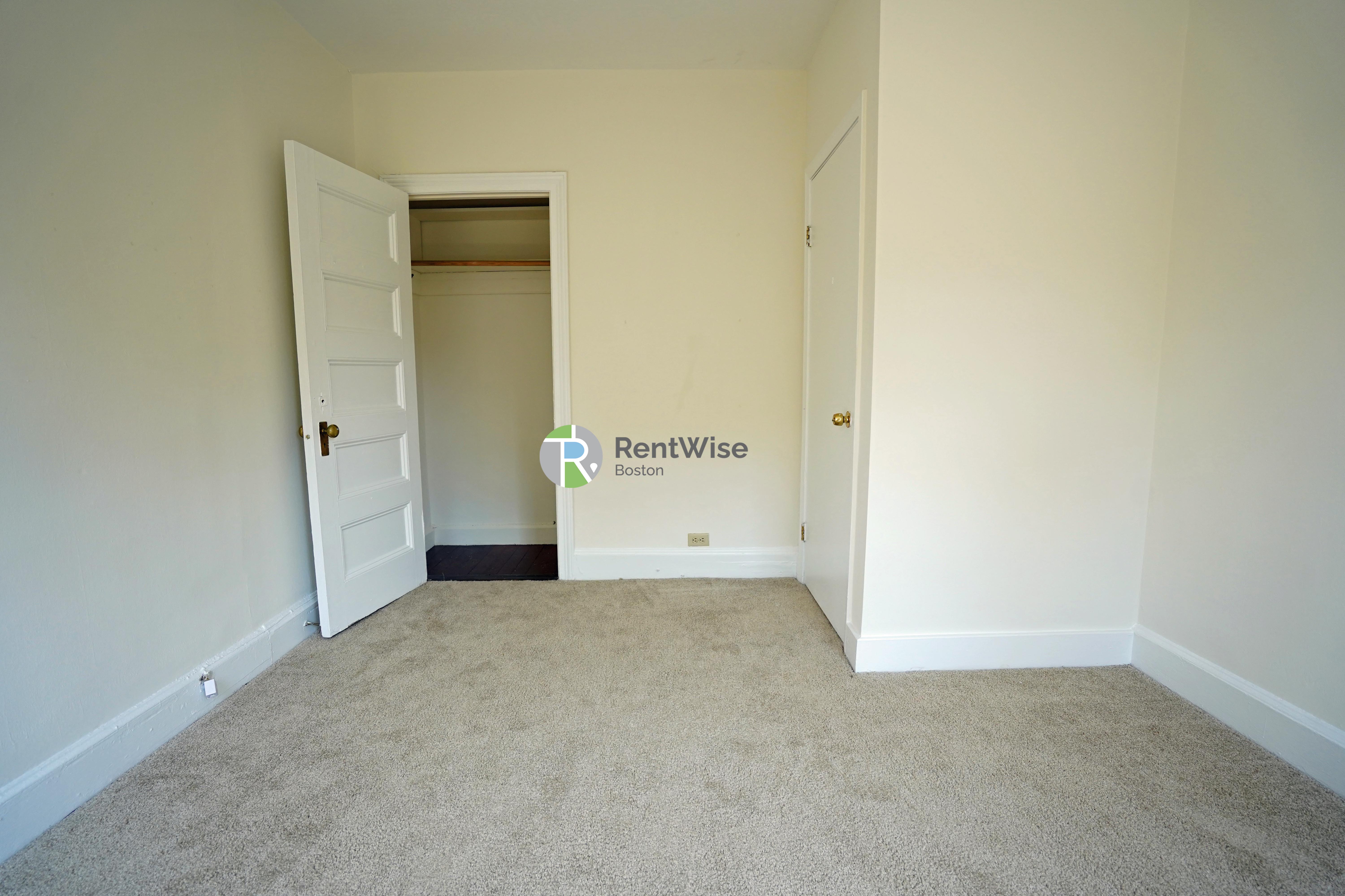 Photo of 1223 Beacon Street
