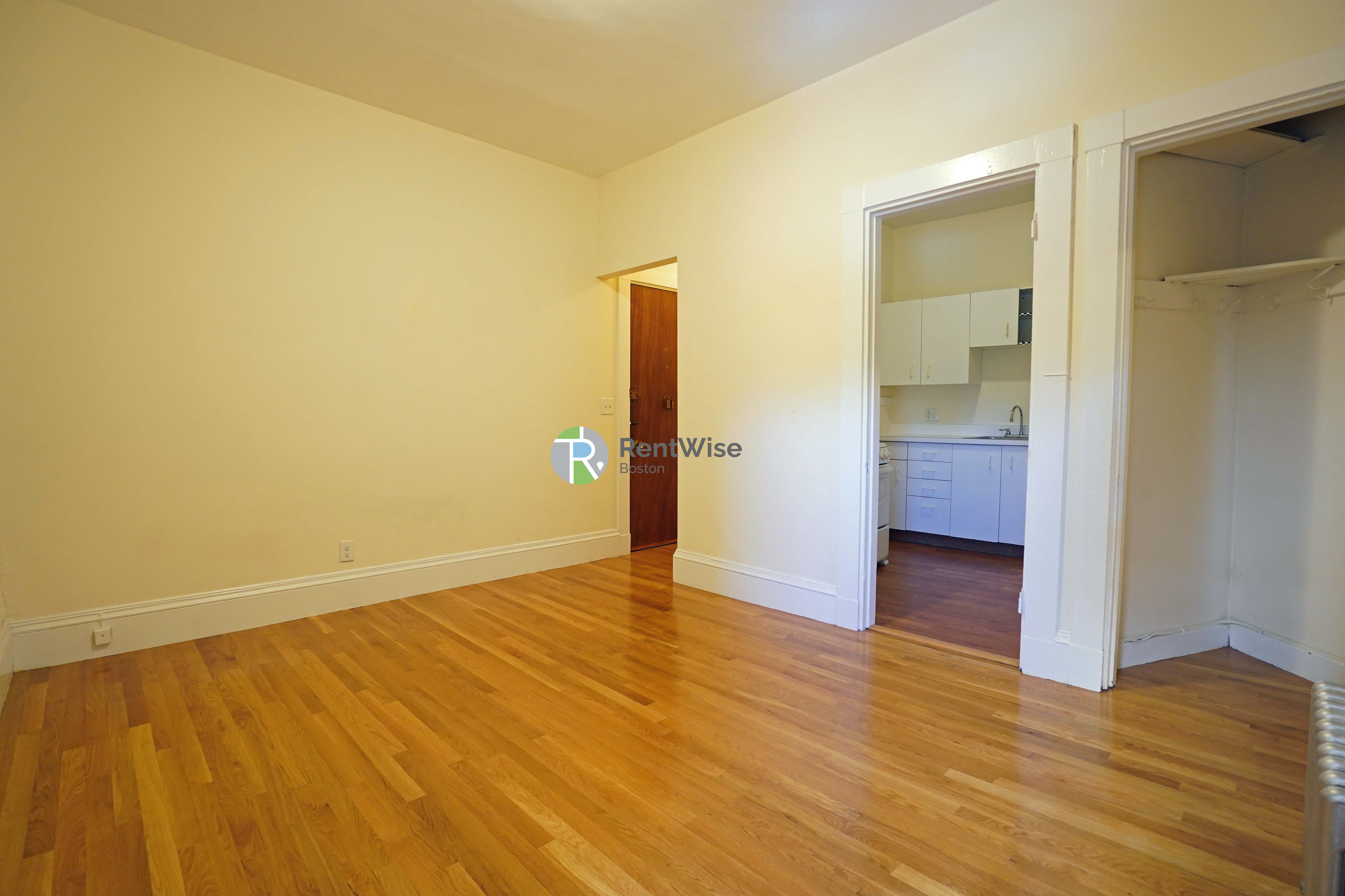 Photo of 504 Beacon St