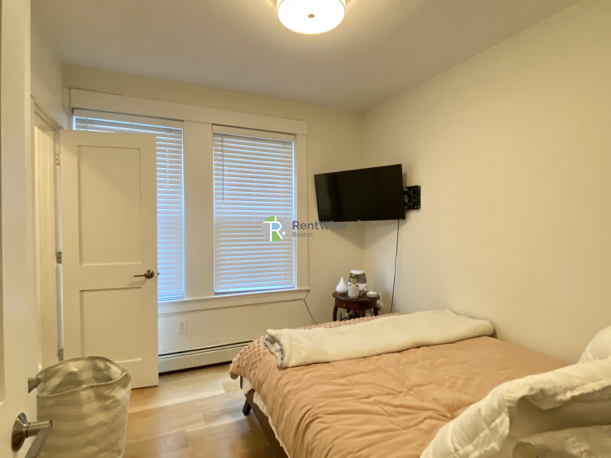 Photo of 319 Columbia St.